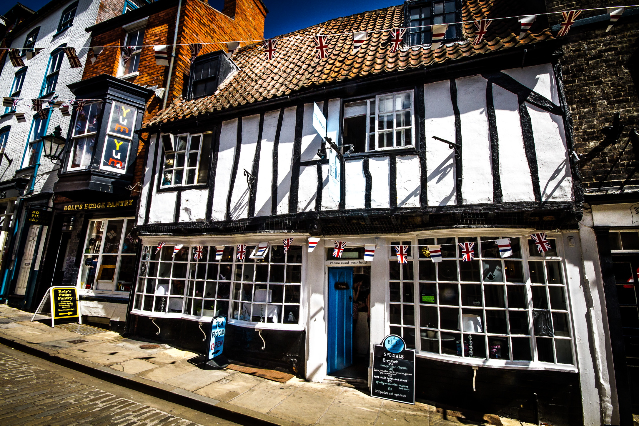 Image of the front of Bells' Tea Shop