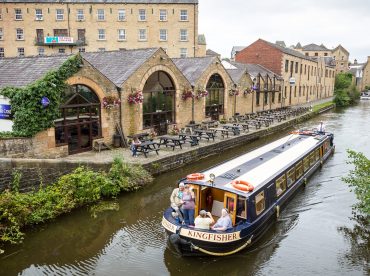 Lancaster canal cruises