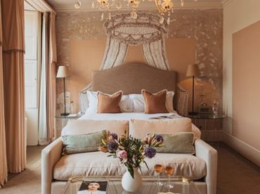 Stylish bedroom at No.15 by Guesthouse in Bath