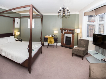 An interior room of the traditionally inspired white hart hotel in Lincoln